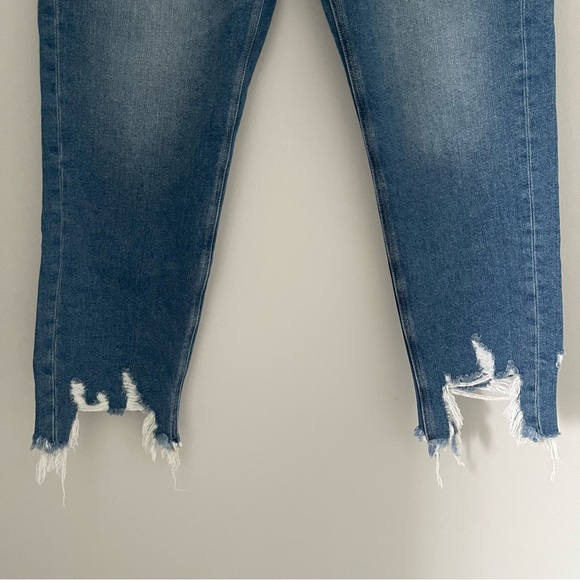 American Eagle Mom Jeans Frayed Hem - Picture 6 of 11